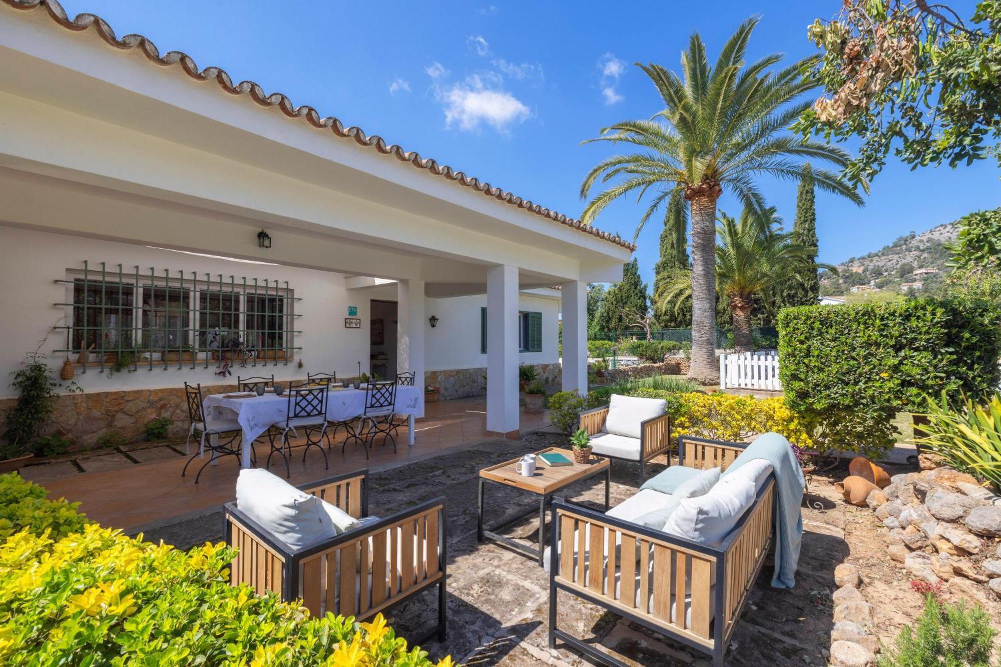 Ideal House For Two Families With Pool And Barbecue Plamanyola Exterior photo