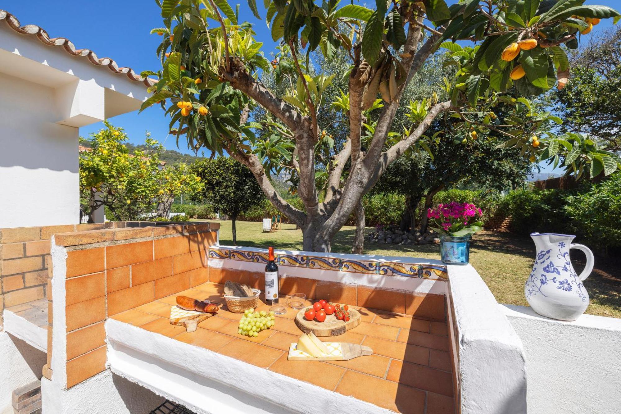 Ideal House For Two Families With Pool And Barbecue Plamanyola Exterior photo