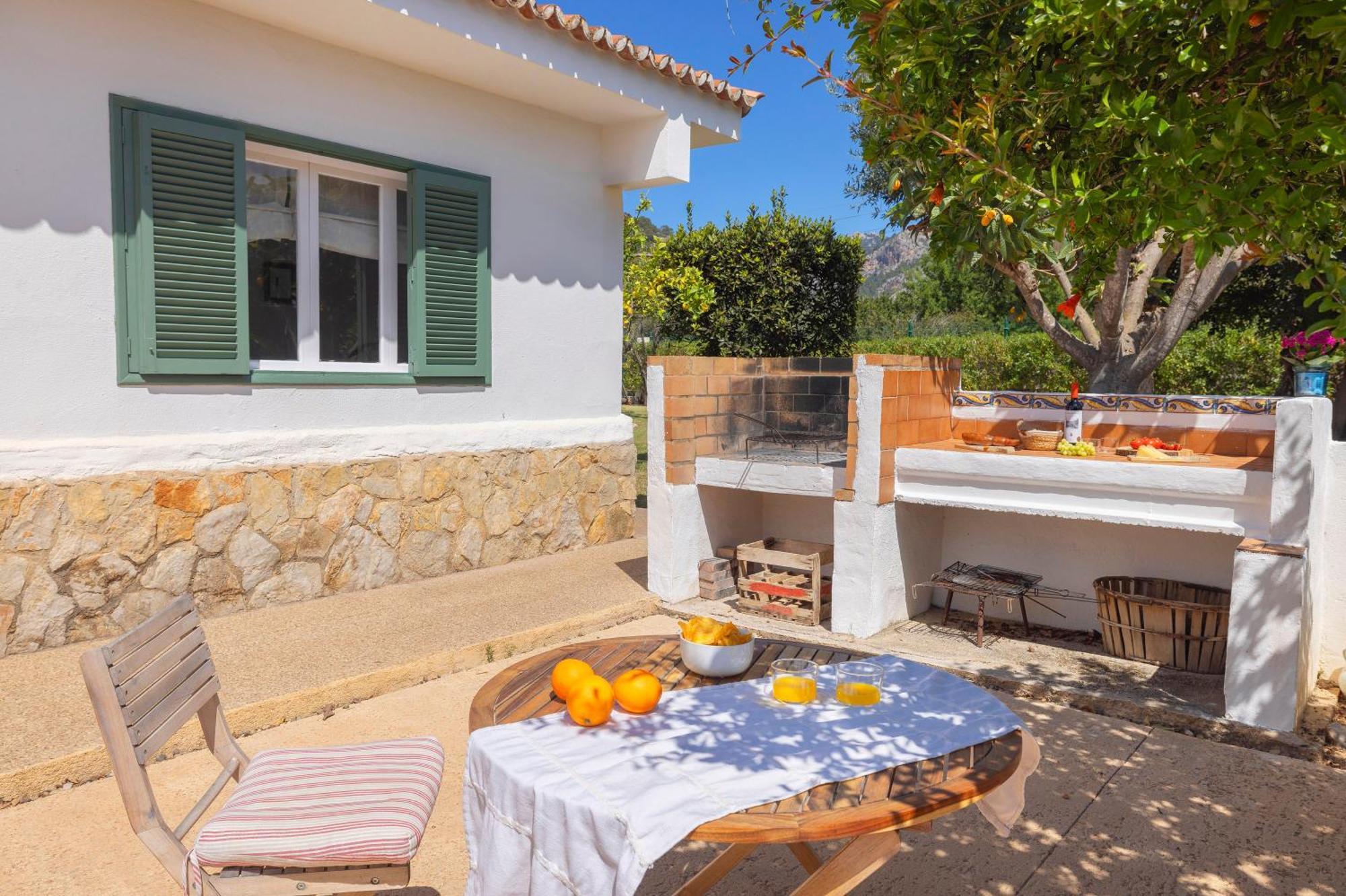 Ideal House For Two Families With Pool And Barbecue Plamanyola Exterior photo