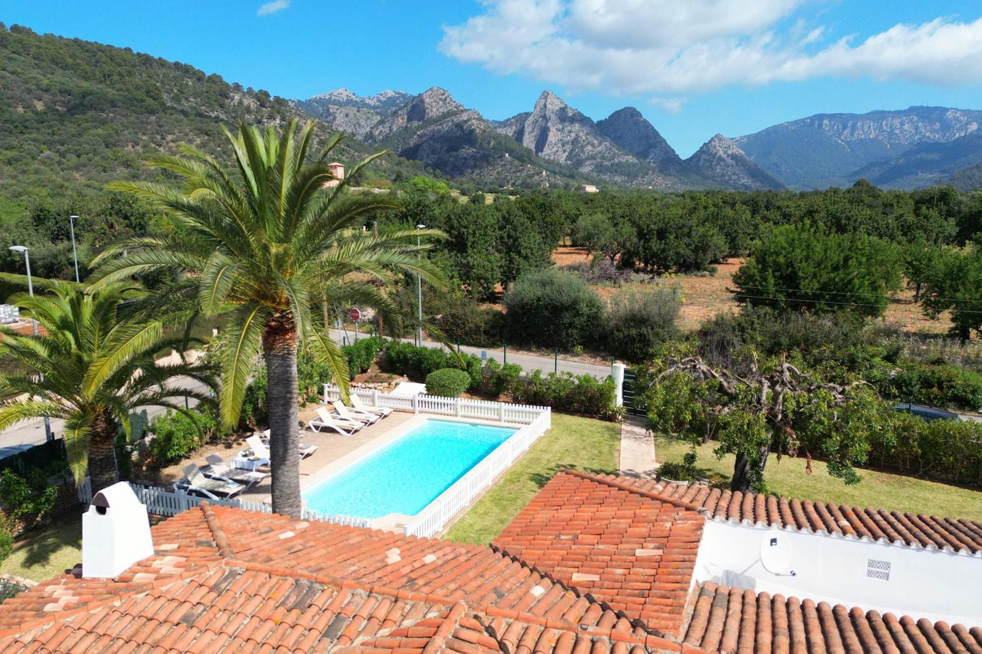 Ideal House For Two Families With Pool And Barbecue Plamanyola Exterior photo