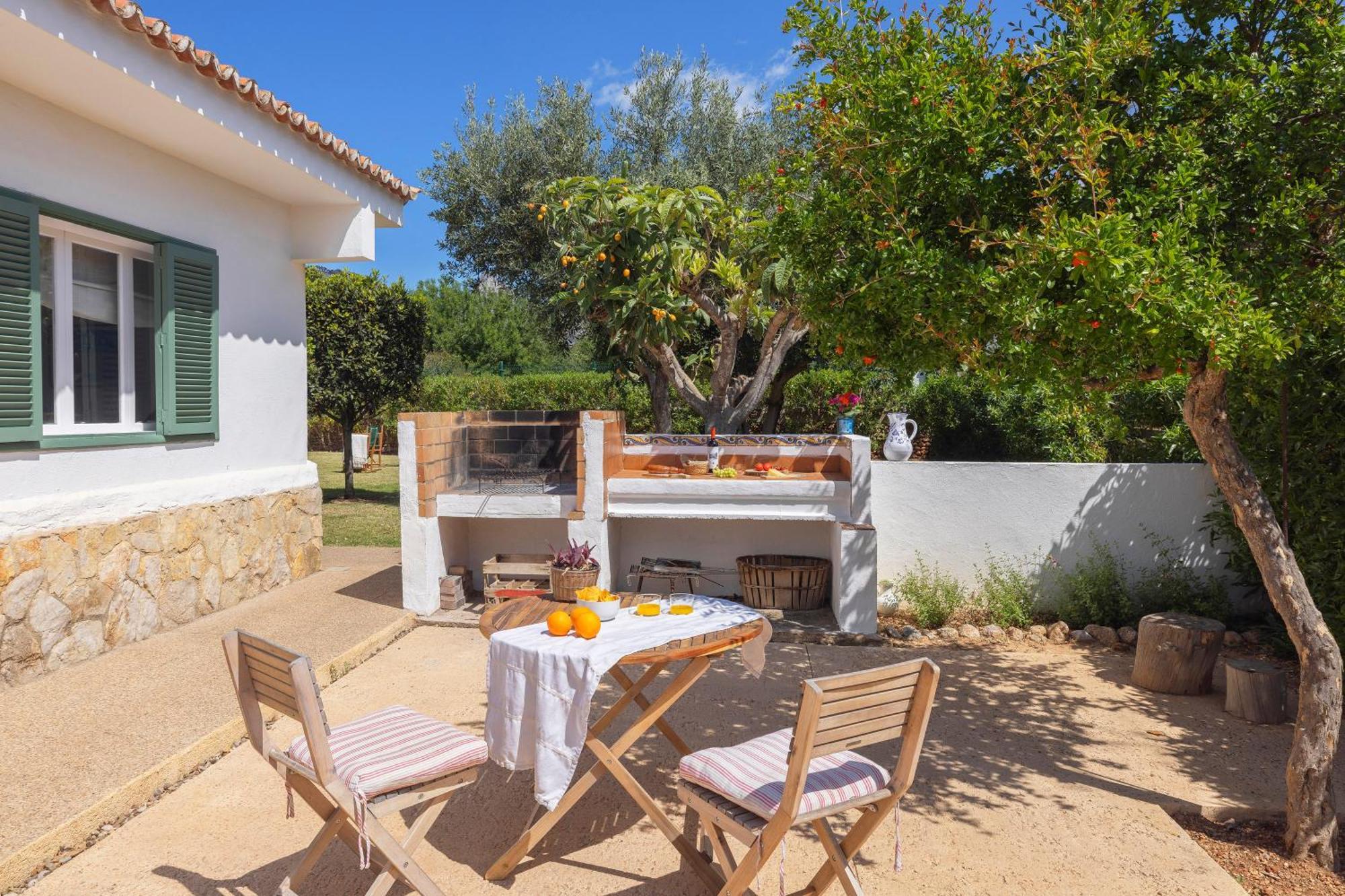 Ideal House For Two Families With Pool And Barbecue Plamanyola Exterior photo